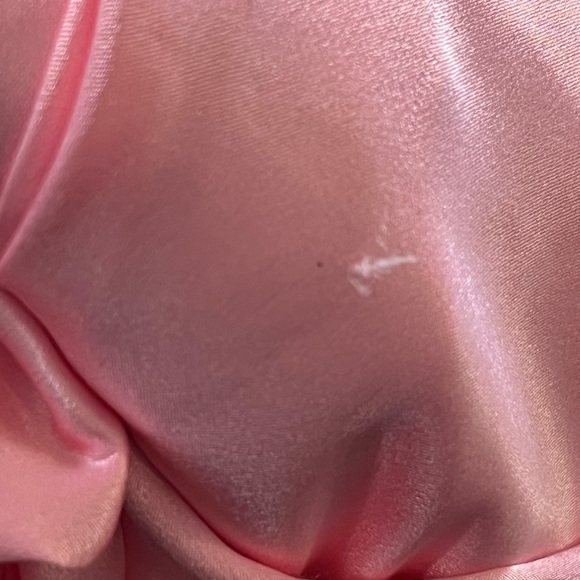 Limited Edition Victoria's Secret 2016 Pink Robe - Picture 16 of 16